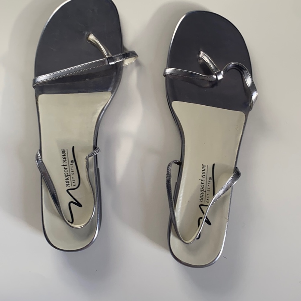 Women’s Silver Sandals: Women’s 11